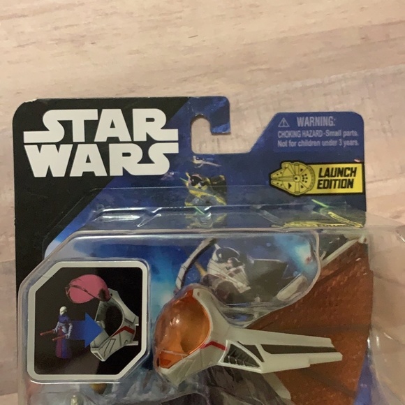 Star Wars Micro Galaxy Squadron Asajj Ventress’s Ginivex Starfighter - Picture 6 of 10